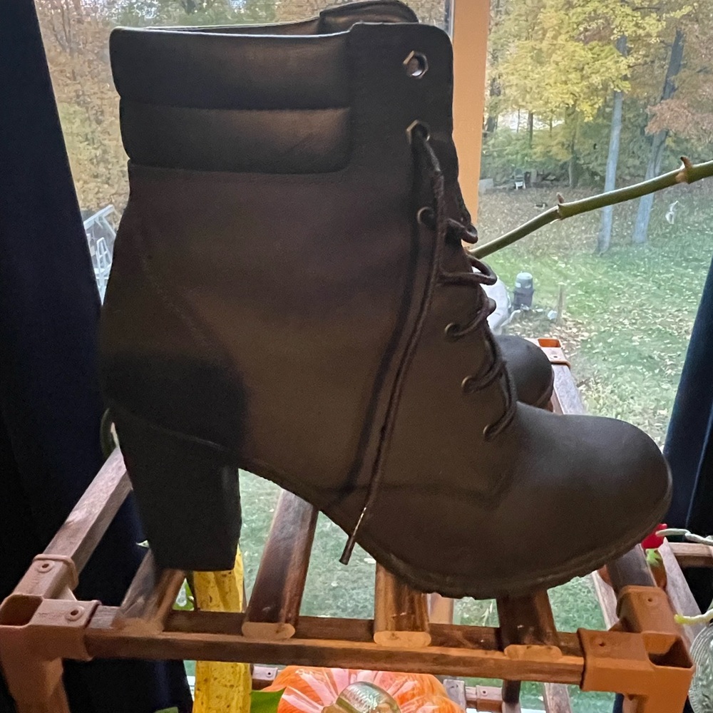Timberland Women's Black Lace-Up Boots
